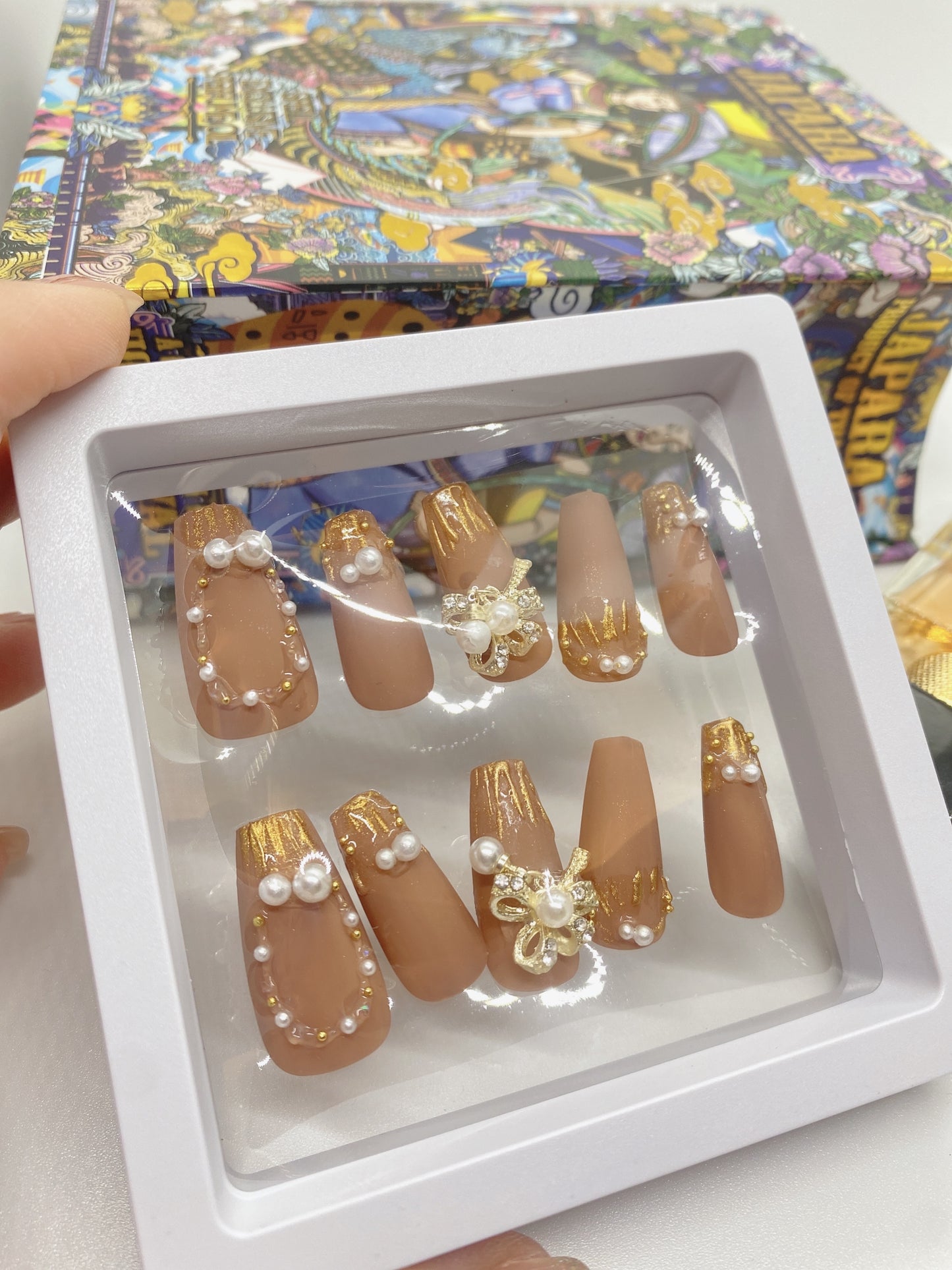 Neutral Bling