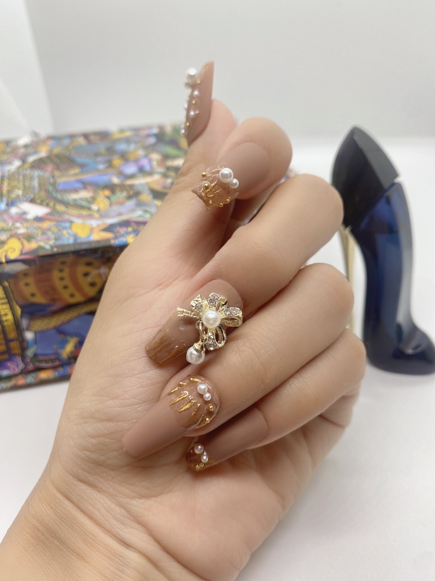 Neutral Bling