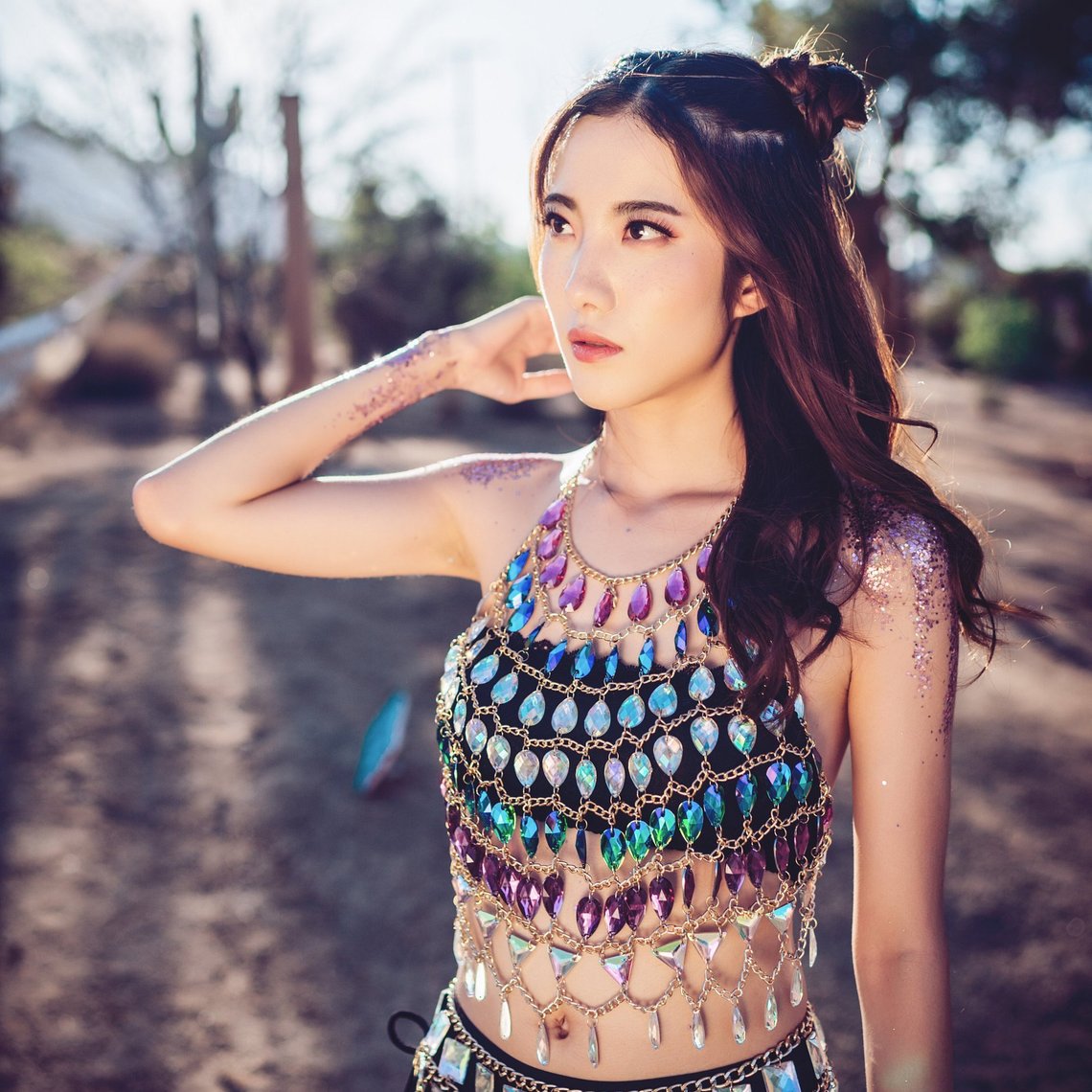 LAST ONE!! Carnaval Chain Crop Top size M