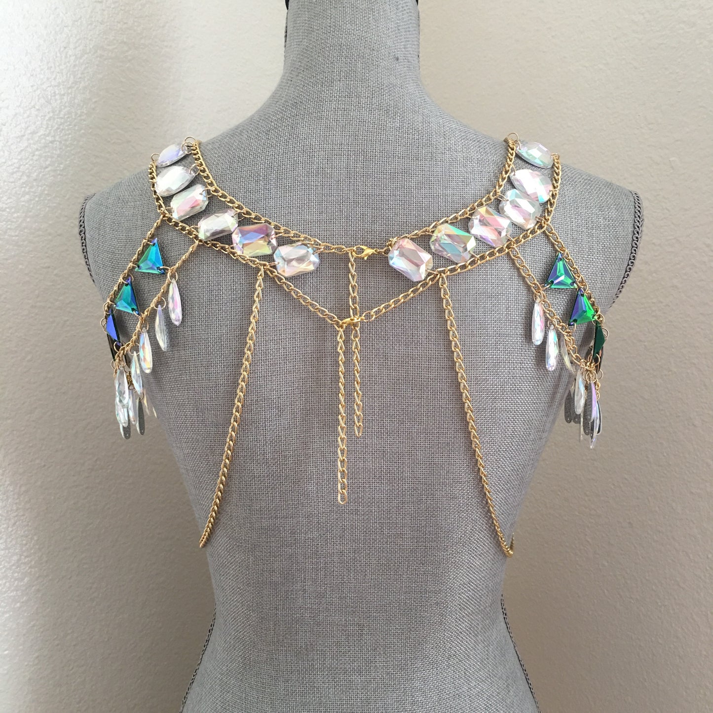 LARA SHOULDER CHAIN