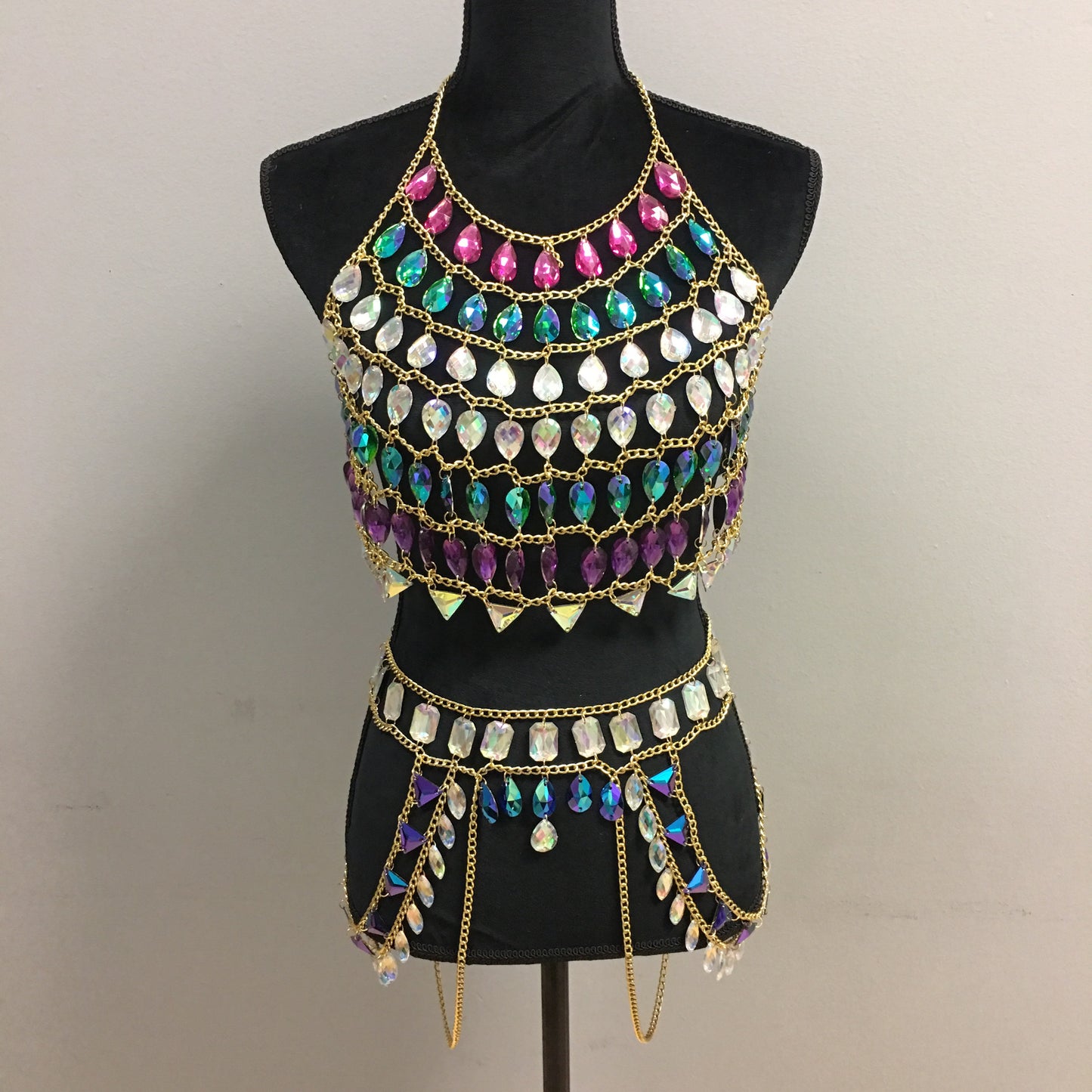 LAST ONE!! Carnaval Chain Crop Top size M
