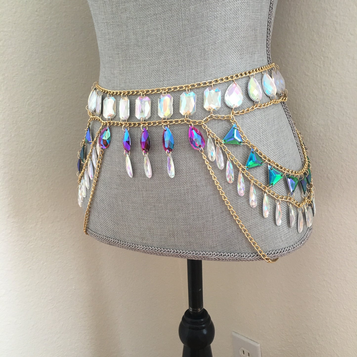 LARA CHAIN BELT