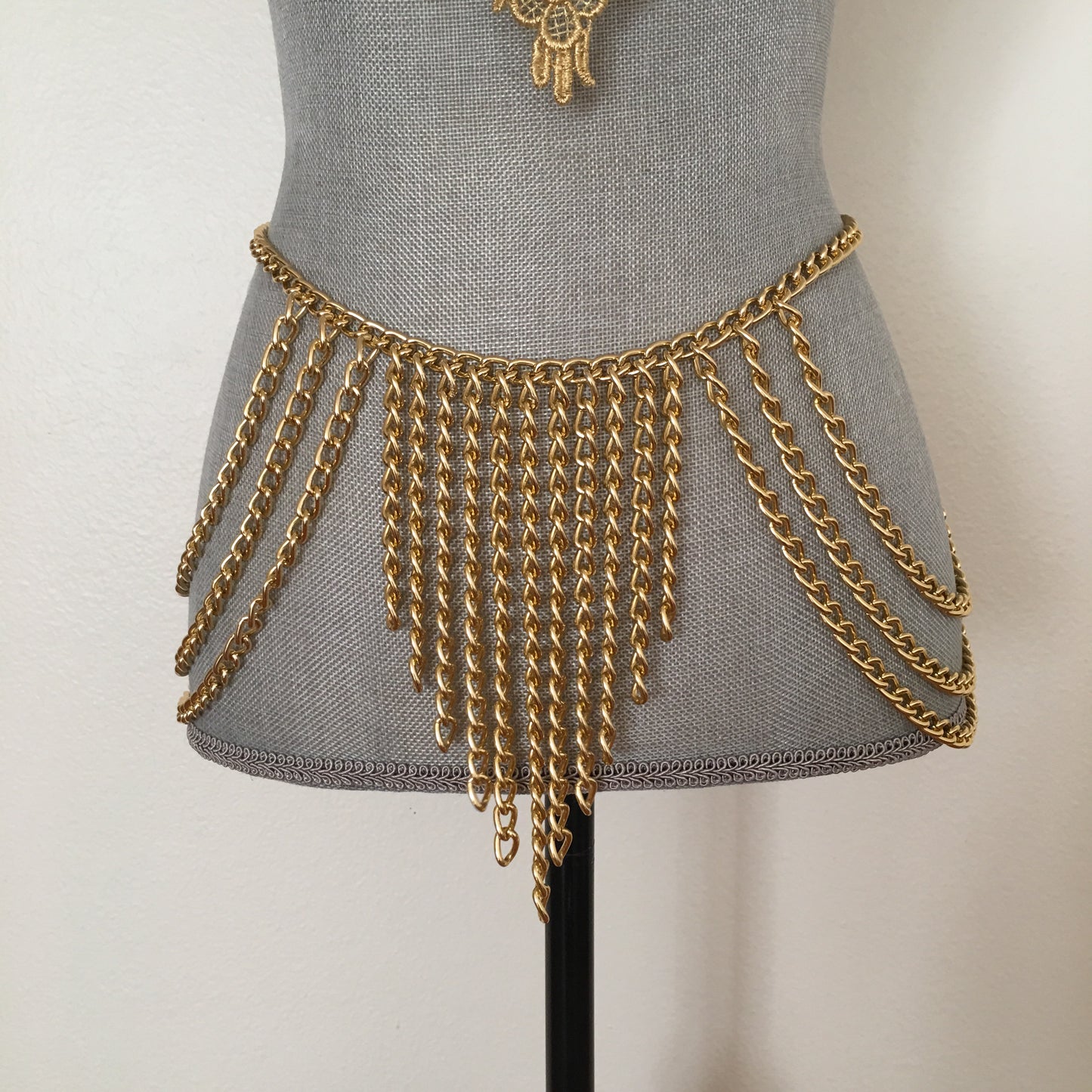 Lily chain belt - version 1