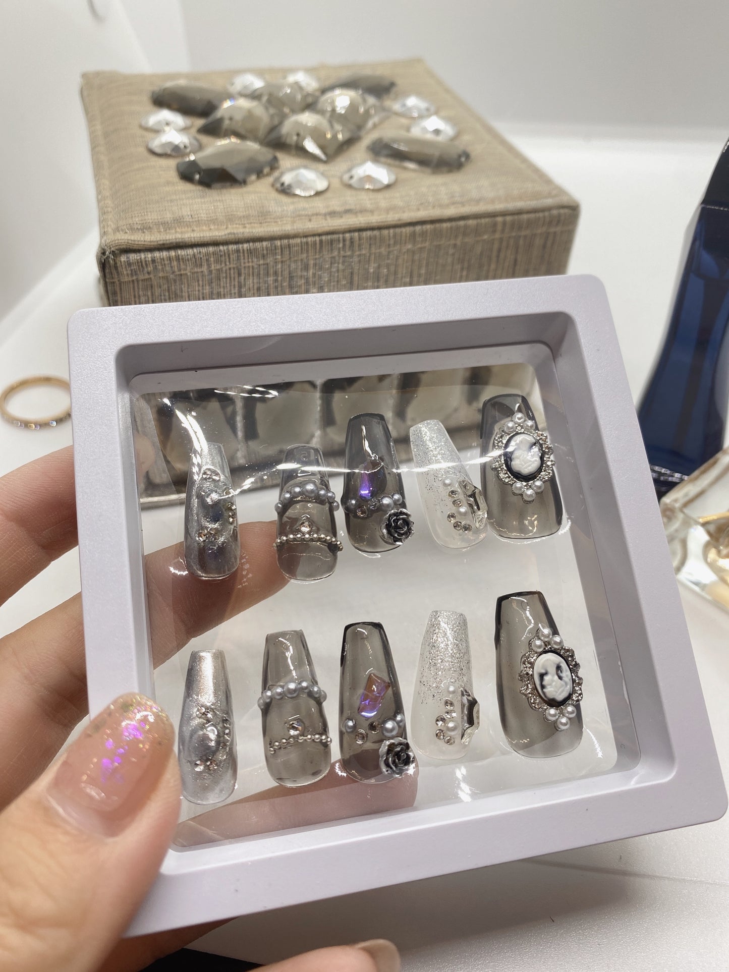 10 pcs coffin fake press on nail retro luxury Customized painted nail flash diamond crystal Rhinestones